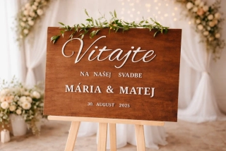 Drevená svadobná tabuľa „Vitajte na našej svadbe“ – personalizovaná s menami a dátumom